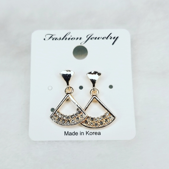 5 for $15 earrings - Picture 3 of 8